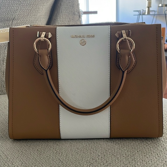 NWT Michael Kors Bag - Picture 1 of 7